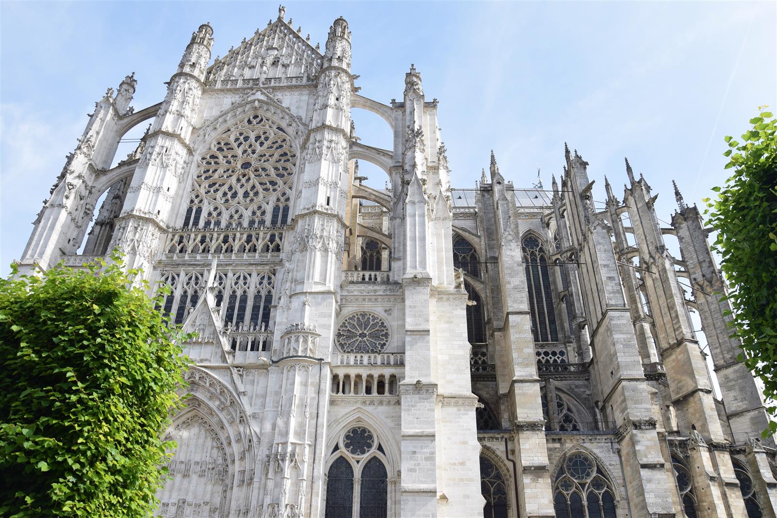 Cathédrale et Maladrerie - BEAUVAIS - 41 km