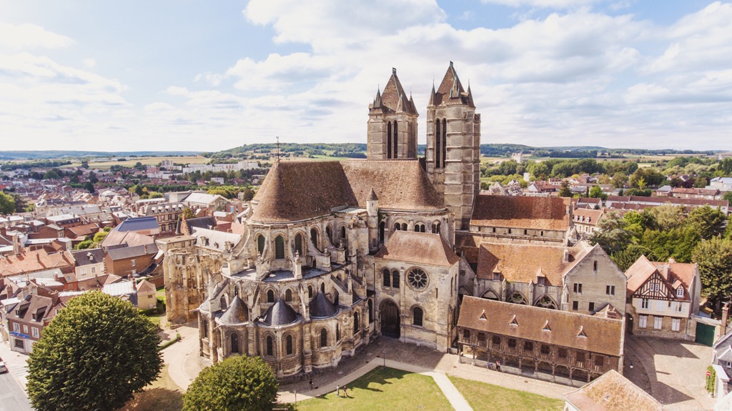 Cathédrale Notre Dame de Noyon - 57 km