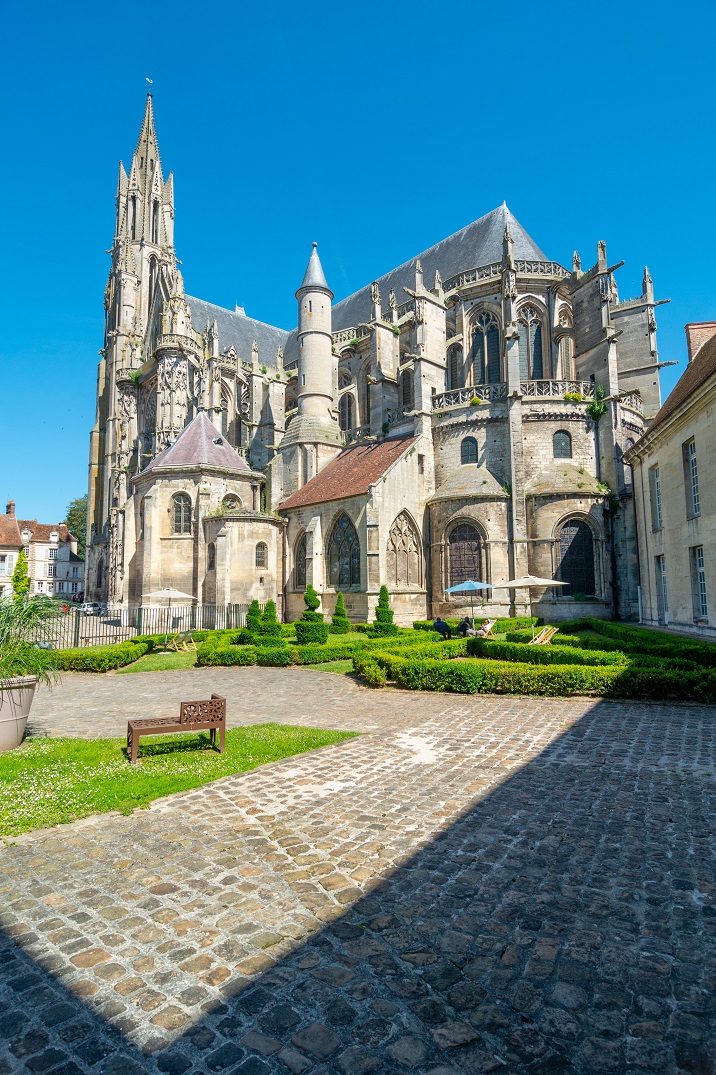 Cathédrale Notre Dame de Senlis - 23 km 