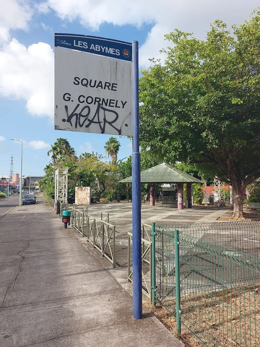 Square Guy CORNELY