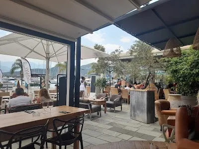 L'Escale Café