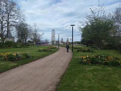Square Des Poilus