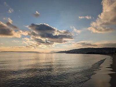 Antibes Peszter Beach