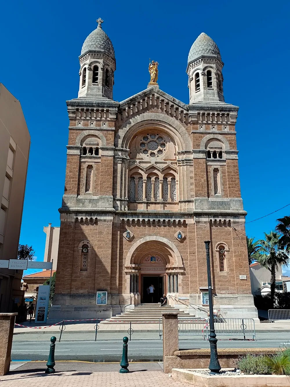 Basilique Notre-Dame-de-la-Victoire
