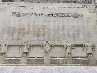 Monument Commémoratif Aux Morts Pour La Patrie