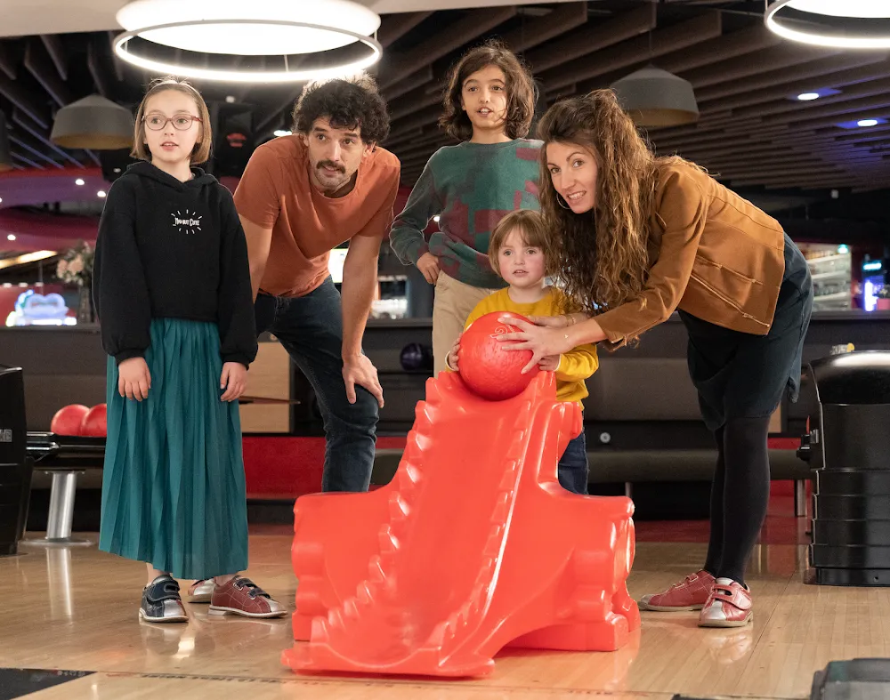 Métro Bowling : Bar, Restaurant, Bowling & Jeux d’Arcade à Lille