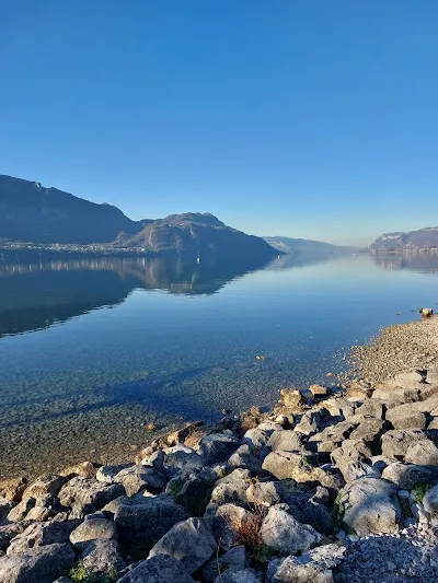 Plage du bord du Lac