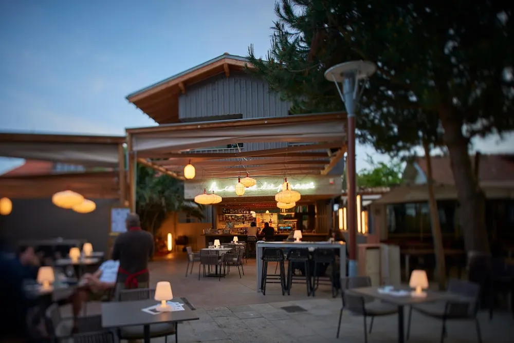 Pinasse Café