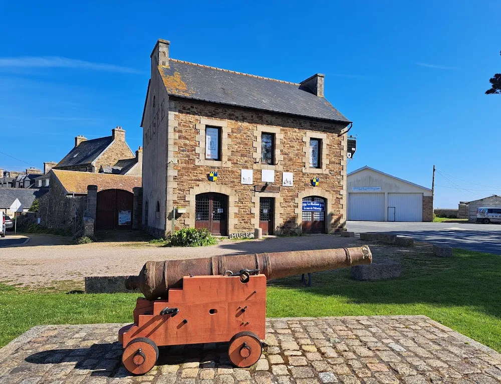 Musée de l'Histoire et des Traditions de Bretagne