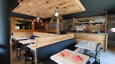 LA LOUVE