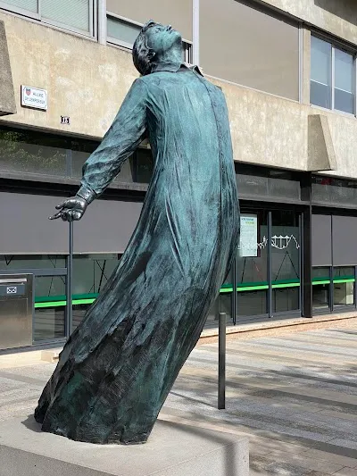 La vague (statue en hommage à Camille Claudel)