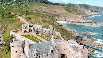 Fort la Latte, Château de La Roche Goyon