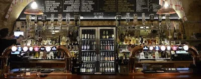 The Houses of Parliament English Pub, Bordeaux