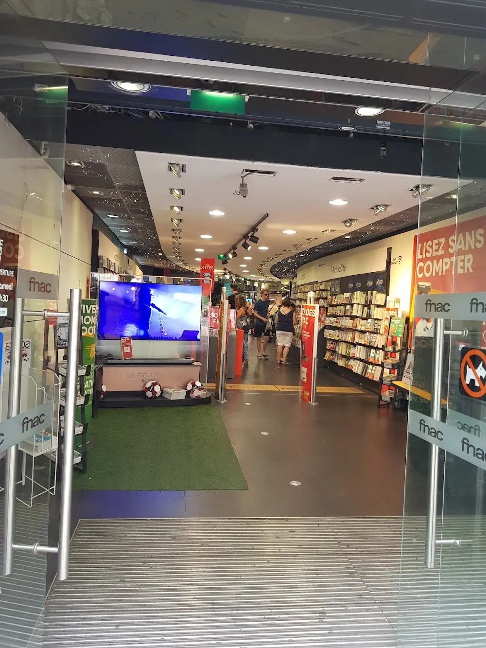 FNAC Cannes