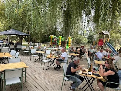 Aire de Loisirs La Cabane