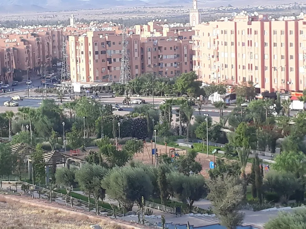 منتزه رياضي Complexe Sportif et jardin