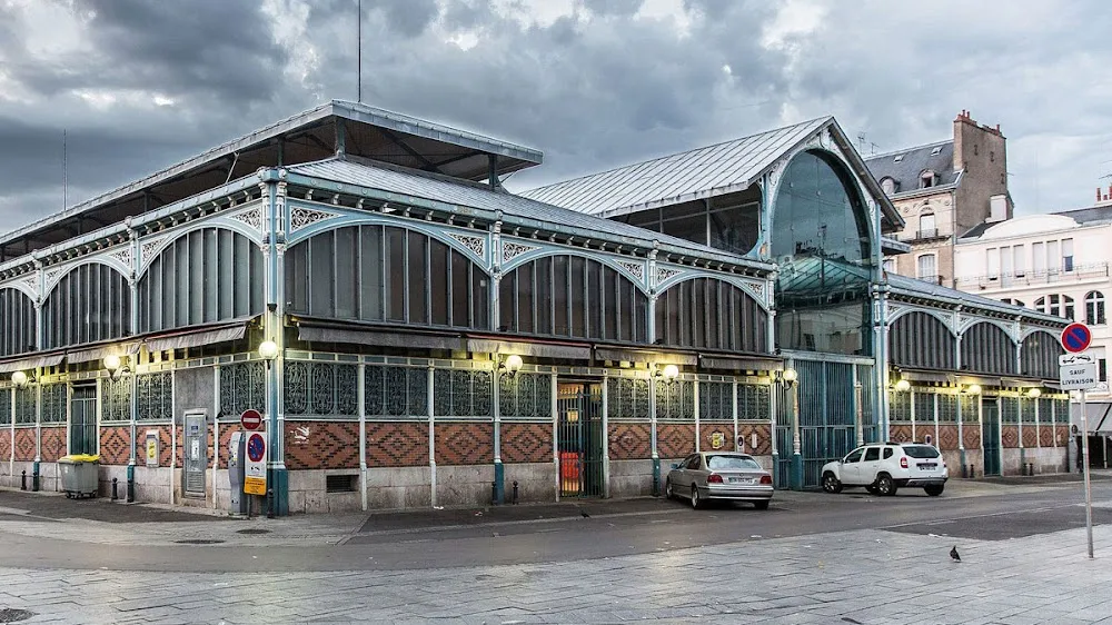 Halles centrales et marché central