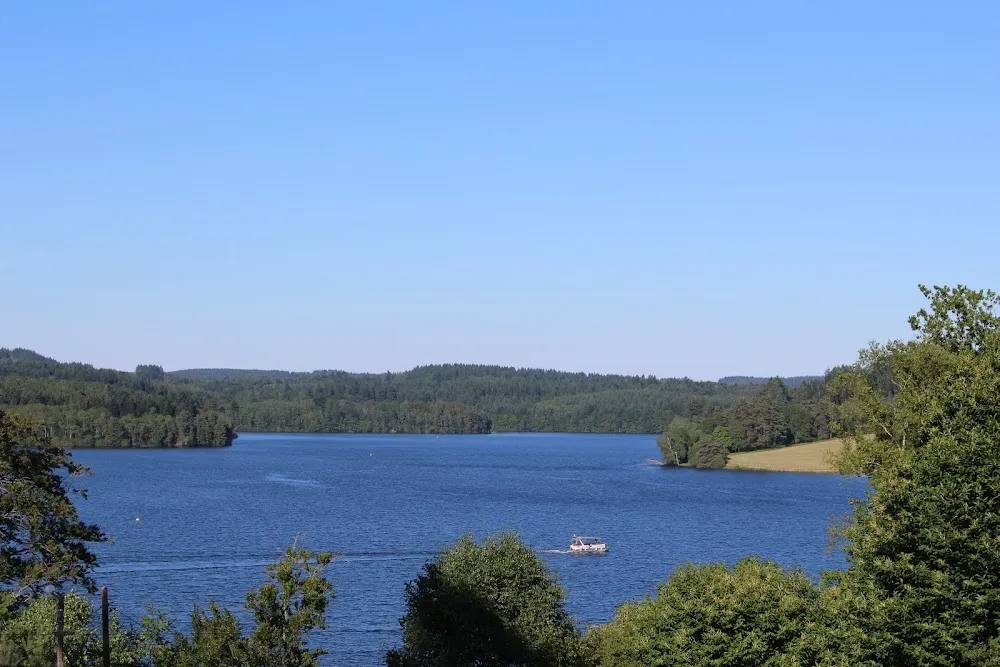PĂŽle Tourisme Le Lac de VassiviĂšre
