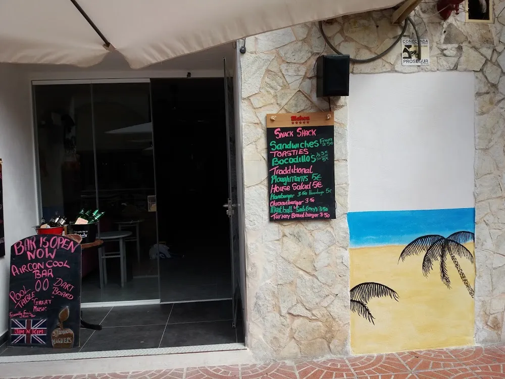 Oasis Bar.