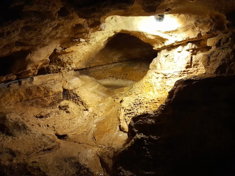 Grotte les Cuves